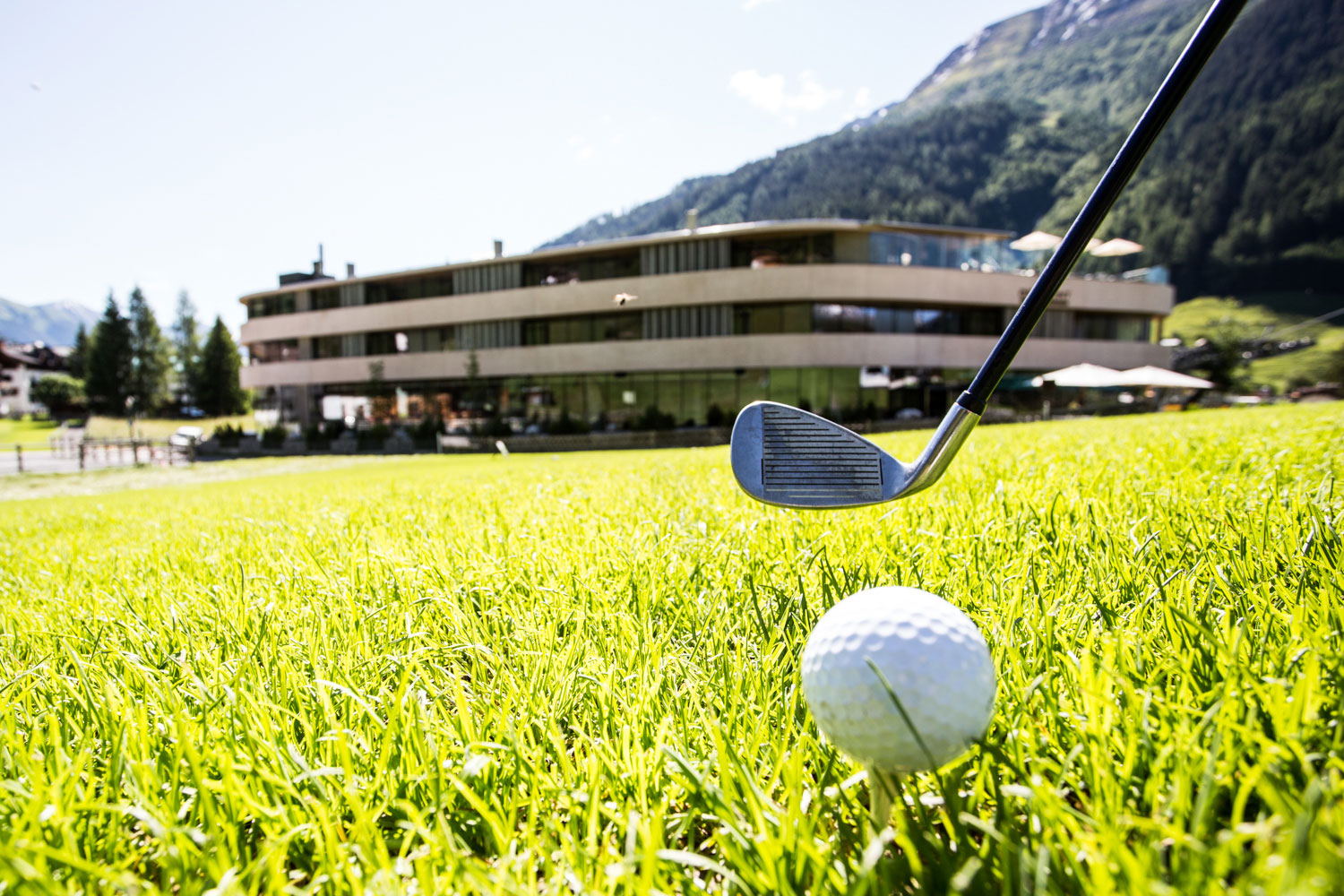 Golfen direkt vom Hotel aus: 9-Loch Golfplatz in St. Anton