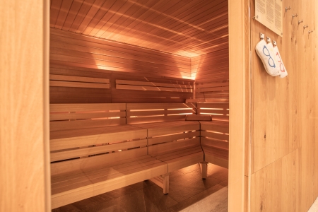 Bild: Finnische Sauna im Wellnessbereich im Hotel Arlmont